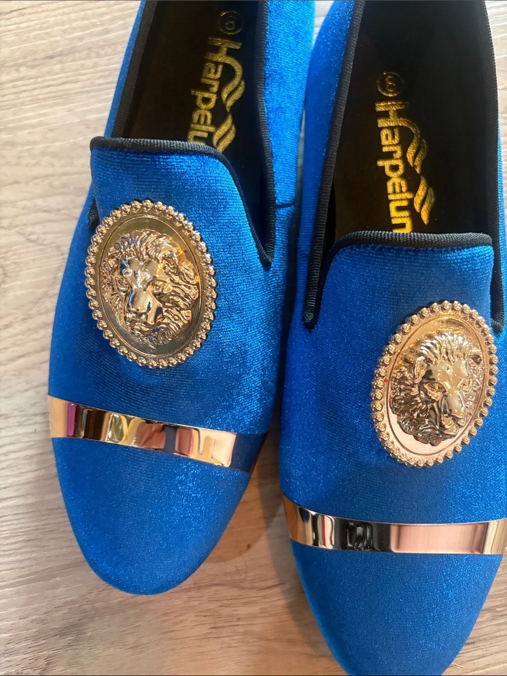 Blue Velvet Men’s Loafers with Gold Medallion Accent for formal size 8 new